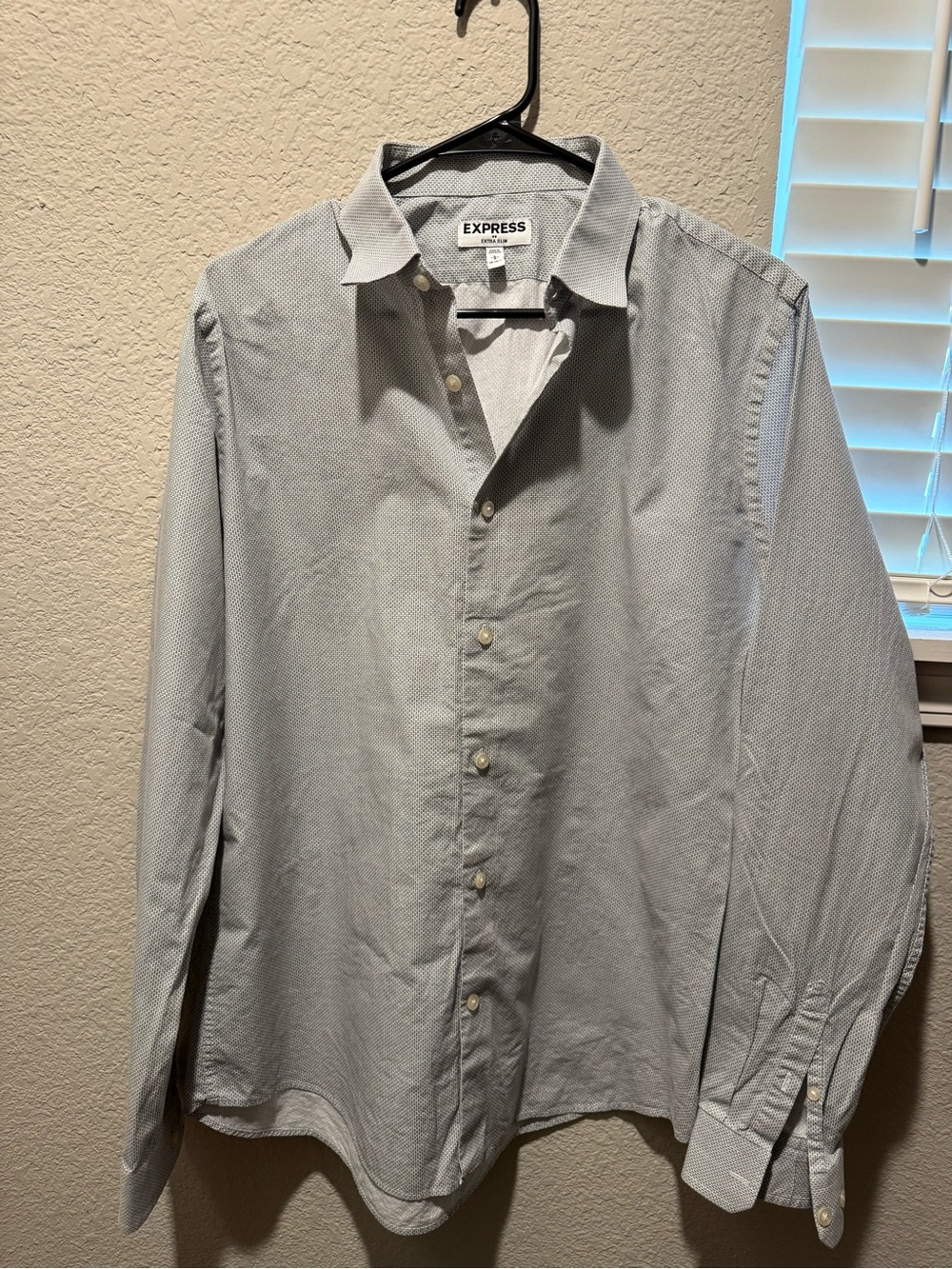 Express Men’s Light Gray Long-Sleeve Button-Up Shirt